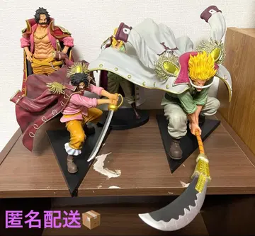 [원피스] 제일복권 & 프라이스 피규어 로저 & 흰 수염 4종 세트