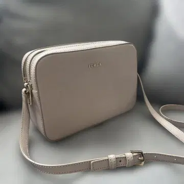 새상품급 훌라 가죽 숄더백 더블 지퍼