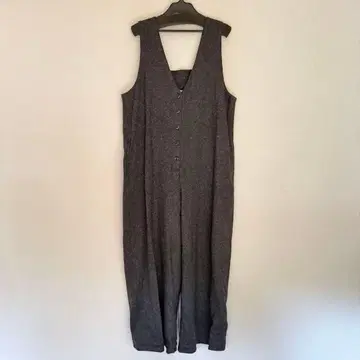 unem.bebe 오리지널 점프 수트