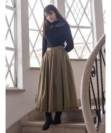 택 포함! 밑단 프릴 개더 스커트 유베시 사만사 모스모스