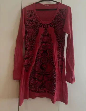 타투 긴팔 T 빨간색 튜닉 그래픽 프린트