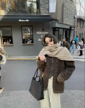 PPLAND 레오파드 무늬 긴팔 니트 스웨터