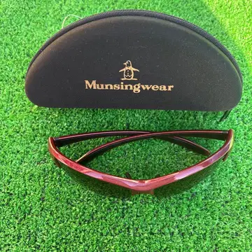 Munsingwear 스포츠 안경 케이스 포함