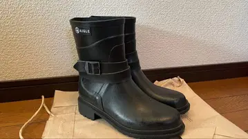 AIGLE 블랙 숏부츠 버클 포함