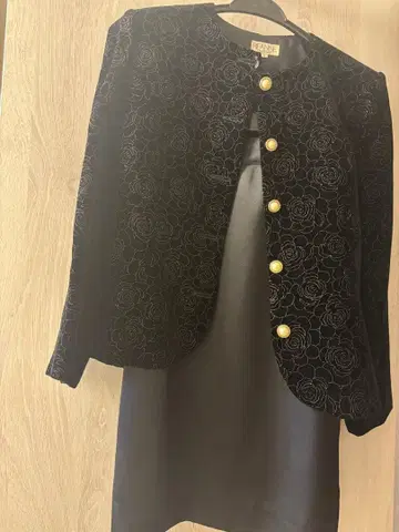 RIFANNE 블랙스 슈트 셋업 사이즈 9