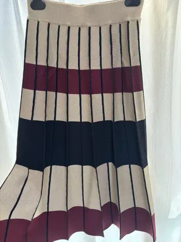 니트 플리츠 스커트 (베이지, 블랙, 와인 레드) 보더 무늬