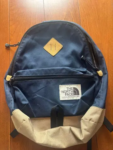 THE NORTH FACE 네이비 백팩