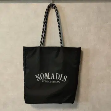 NOMADIS 블랙 토트백