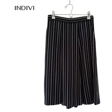 언타이틀 스트라이프 와이드 하프 팬츠 컨디션 최상