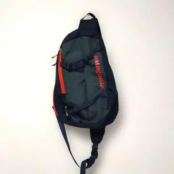 patagonia 아톰 슬링 8L 바디백 네이비 x 그레이