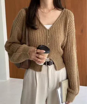 울 혼방 모헤어 터치 숏 기장 V넥 니트 가디건