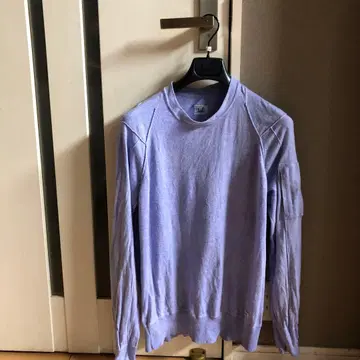 C.P. COMPANY 연보라 크루넥 스웨터