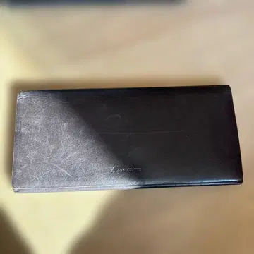 가죽제 다크 브라운 장지갑