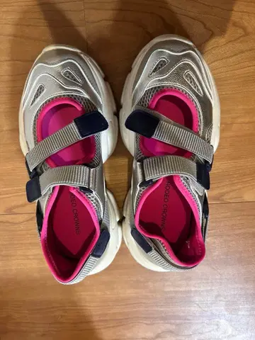 RODEO CROWNS 스니커즈