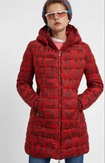 데시구알 로고 빨간색 다운 자켓