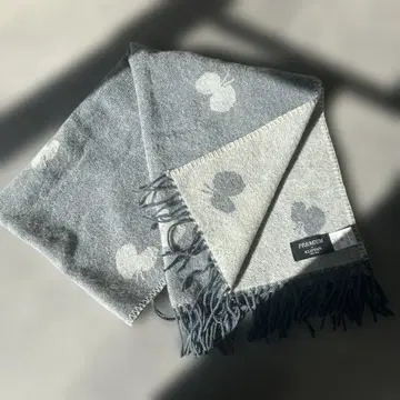 새상품급 minaperhonen x KLIPPAN 스톨 CHOUCHO