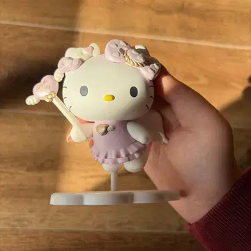 헬로키티 천사의 피규어