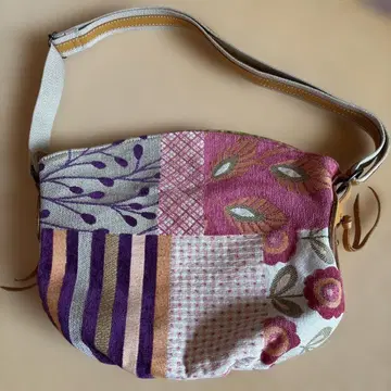 새상품급! 자수 패치워크 숄더백