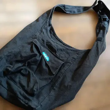 KAVU 블랙 숄더백