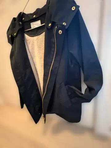 블랙 플리스 안쪽 후드 부착 마운틴 파카