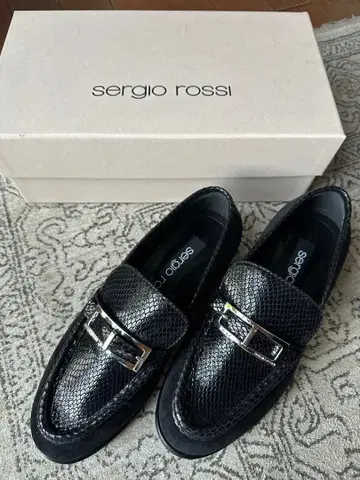 새상품 sergio rossi 블랙 로퍼 세르지오로시