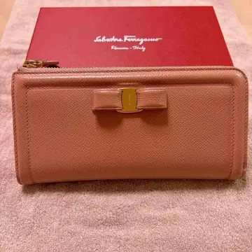 새상품급 페라가모 장지갑