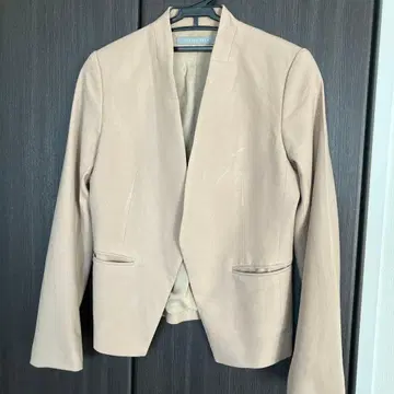 띠어리 럭스 베이지 노카라 자켓