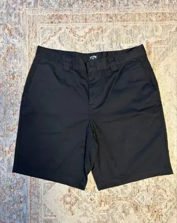 Billabong 블랙 숏팬츠