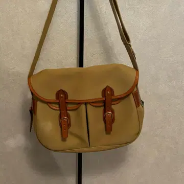 BRADY ARIEL TROUT LARGE 숄더백