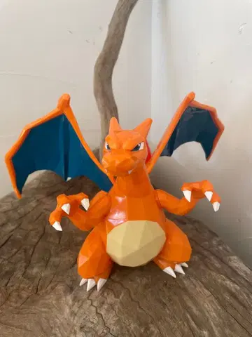 폴리곤 스타일 리자몽 피규어