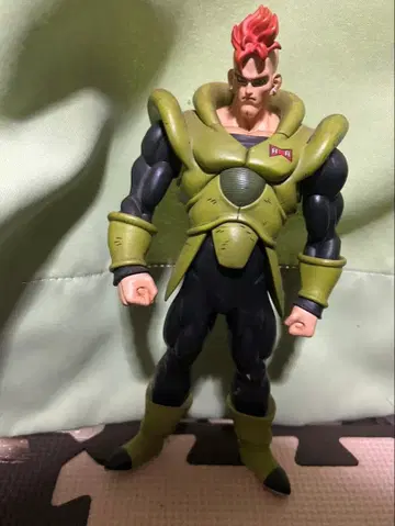 드래곤볼 16호 액션 피규어