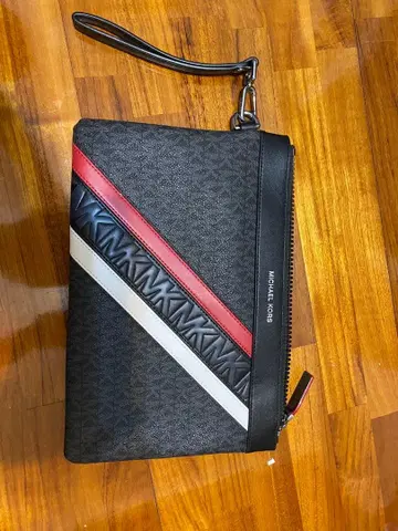 MICHAEL KORS 스트라이프 클러치백