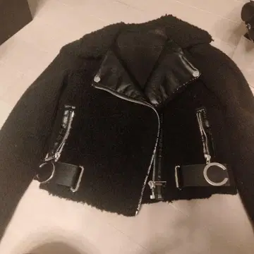 에밀리아 위즈 가죽 니트 라이더스 S