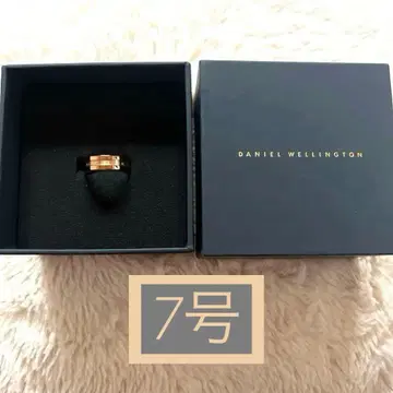 다니엘 웰링턴 블랙 골드 반지