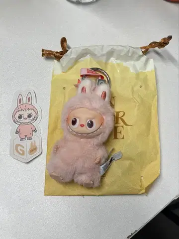 러브러브 labubu G