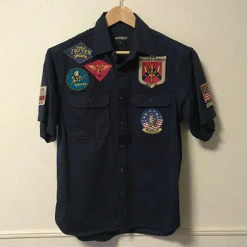 TOP GUN 패치 부착 네이비 셔츠