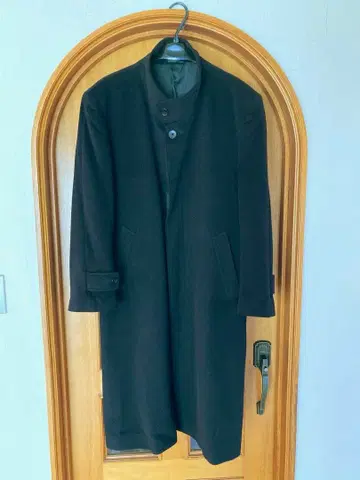 블랙 체스터 코트 단추식