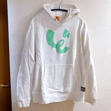 도츠이타레 본포 후드티