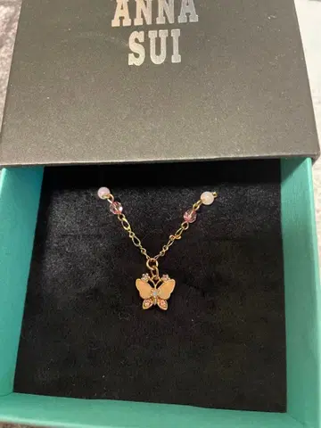 [ ANNA SUI ] 나비 모양 목걸이 [ 가격 인하 ]
