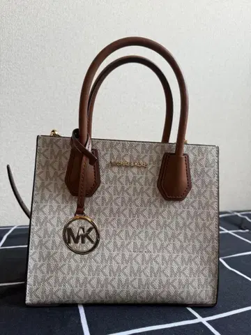 MICHAEL KORS MK 로고 미니 토트백