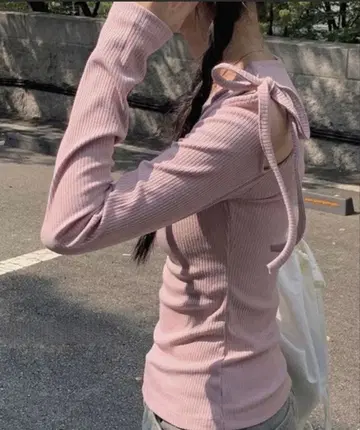 에니원모어 anyonemore 원숄더 상의