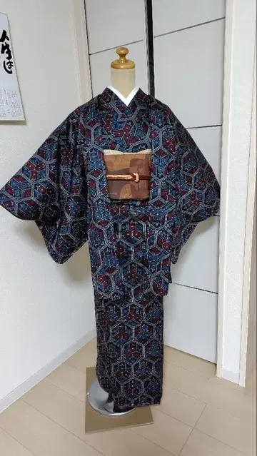 시츠케츠키 오시마 츠무기 기모노