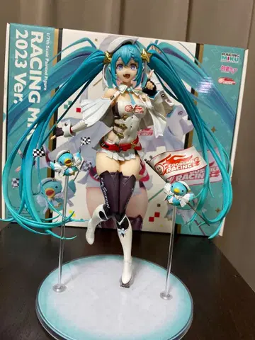 하츠네 미쿠 피규어 RACING MIKU 2023