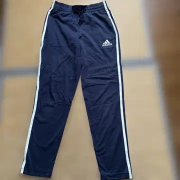adidas 캐주얼 팬츠