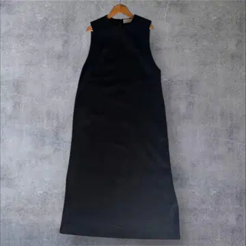 새상품급 카구레 울 슬리브리스 맥시 원피스 블랙