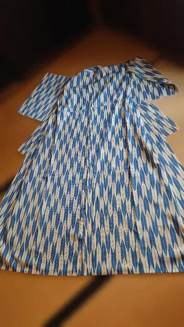 앤티크 스카이블루 금사 화살 깃털 문양 졸업식 마실용 옷