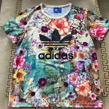 아디다스 꽃무늬 T셔츠