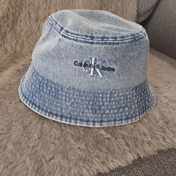 Calvin Klein Jeans 데님 버킷 햇 미사용 M 사이즈