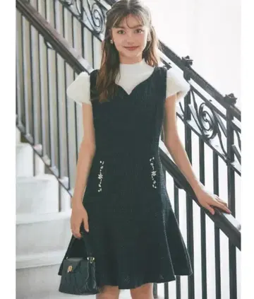 토코 클로젯 포켓 비쥬 트위드 오버롤 스커트 (블랙)