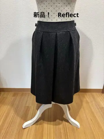 새상품 리플렉트 Reflect 스커트